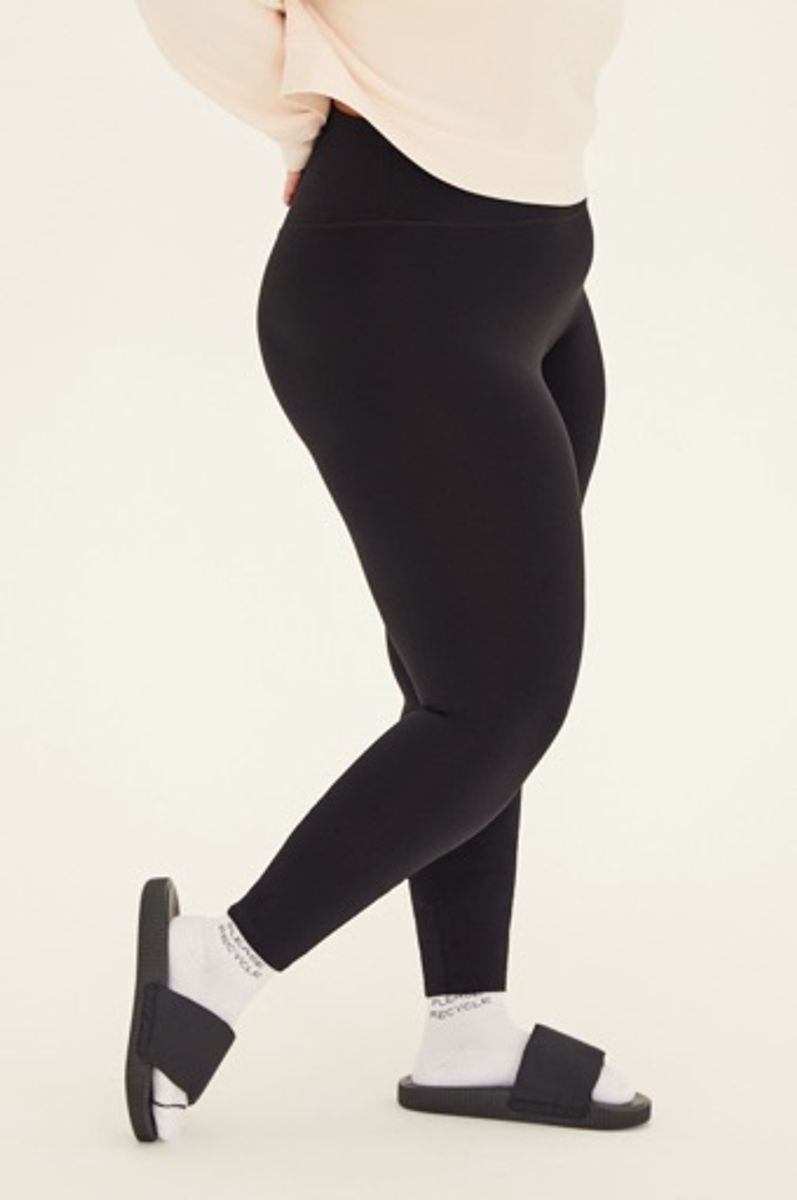 Girlfriend Collective_2